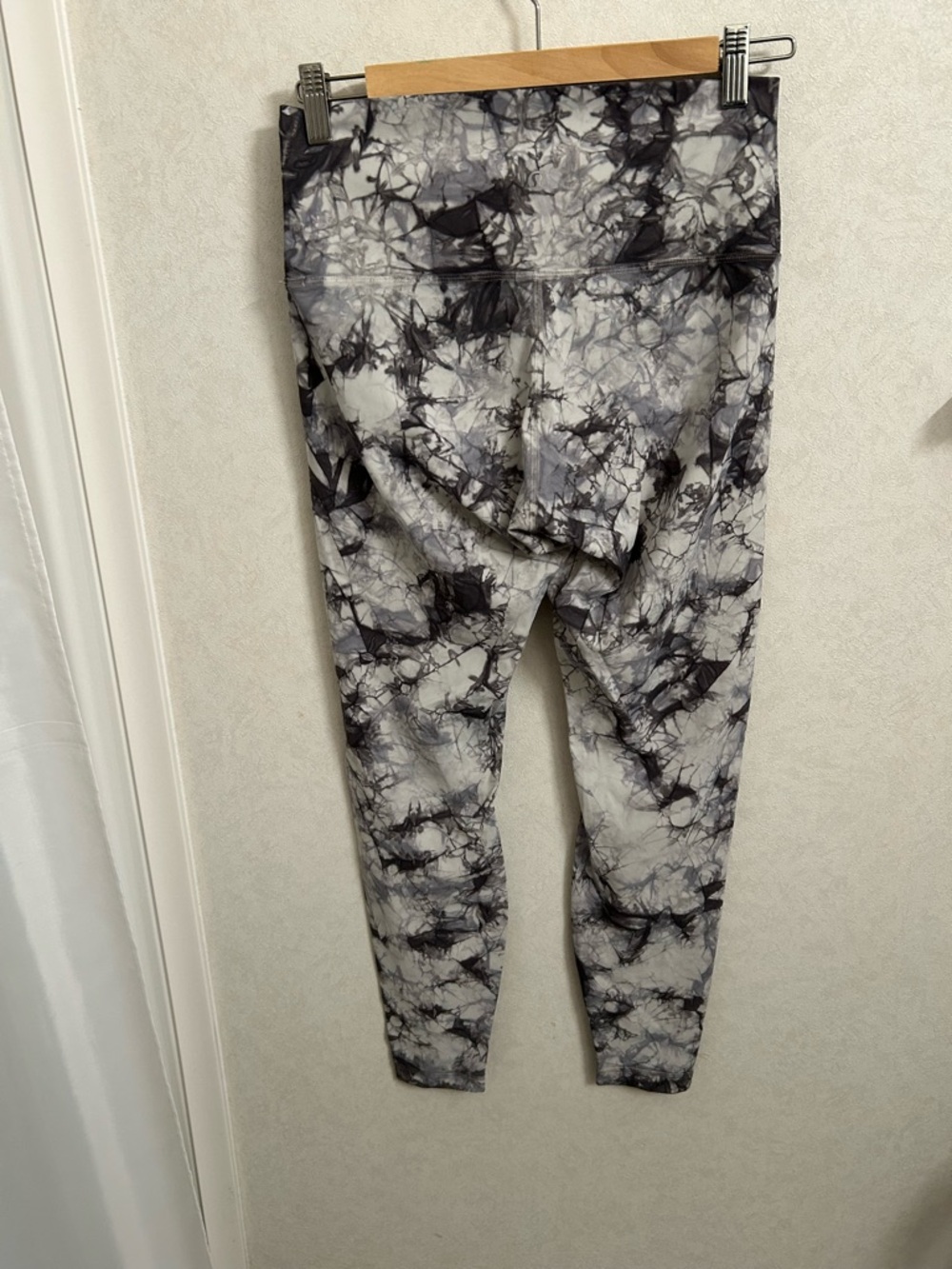 Lululemon Wunder Under High-Rise Tight *luxtreme size 8 - Picture 7 of 7